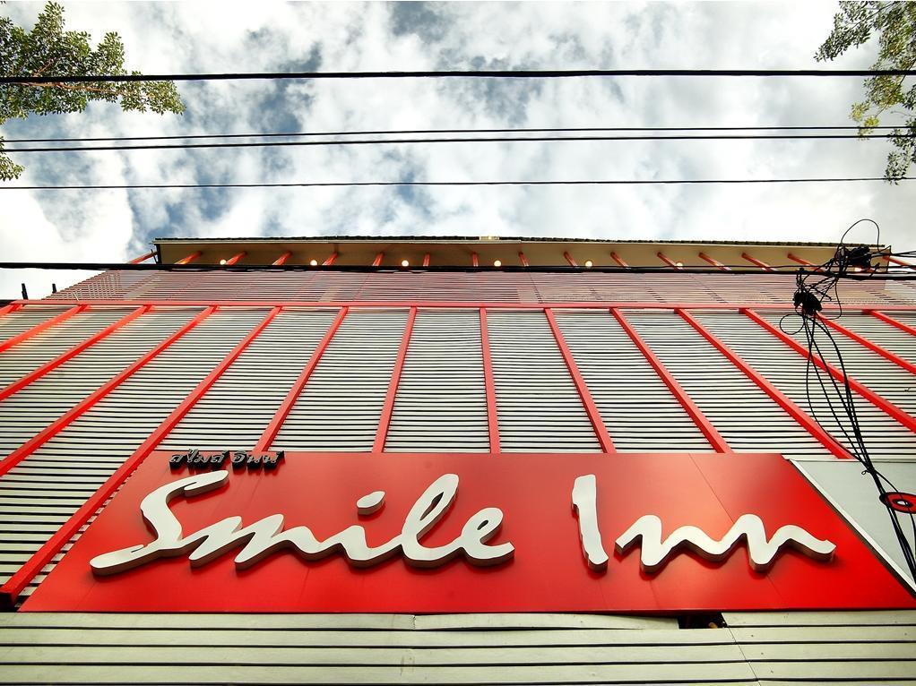 Smile Inn Bangkok Exteriör bild